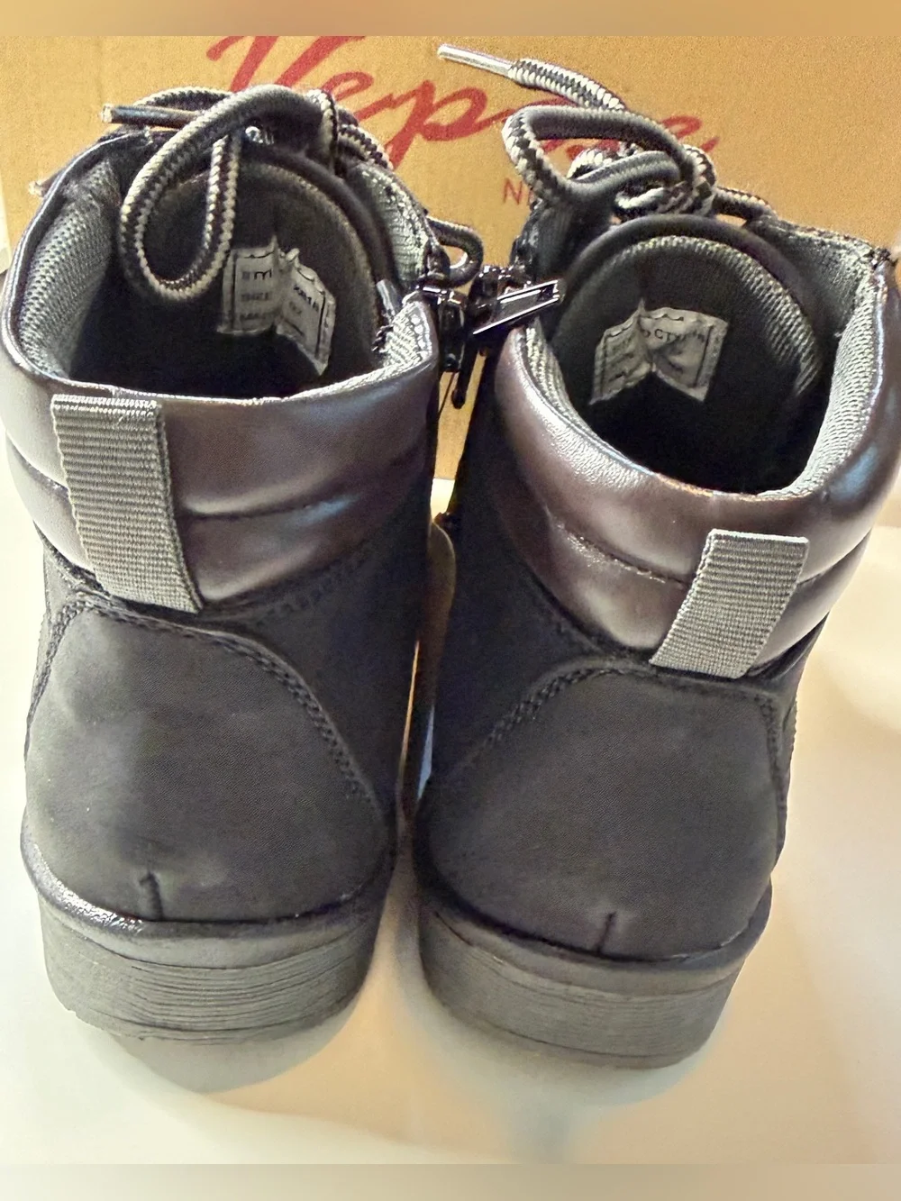 Vepose CTX818 Kids Hiking Boots Black Lace Up Ankle Boots Size 2 NIB